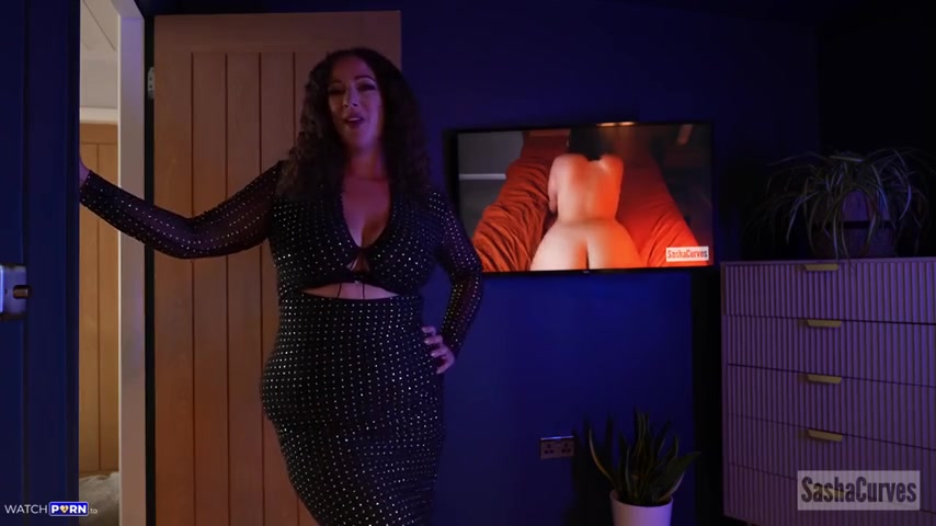 SashaCurves - Mommy's Salacious Past