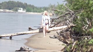 Wild beach walk milfs in bikinis