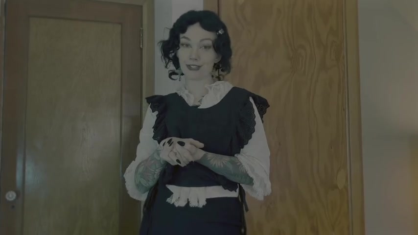 GoAskAlex - Goth step-mommy asks for your help